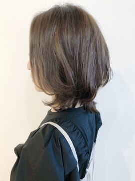 リコ(LIKO) 大人レイヤーボブ☆レイヤー/くびれシルエット/ひし形シルエット