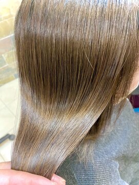 ワンダービューティー オヤマ(WonderBeauty OYAMA) 美髪改善×縮毛矯正