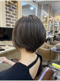 可愛い20代30代40代黒髪前下がりショートボブ丸みショート