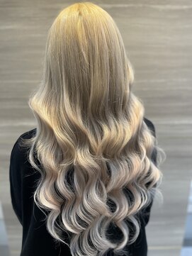 ラビス クローバー(Lovis clover) ウルフ