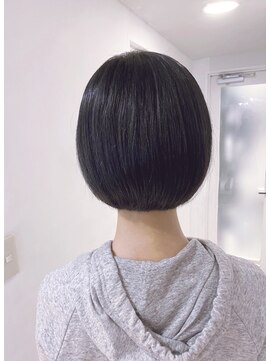 グランドライン(GRAND LINE) 《GRANDLINE友田千栄》ミニボブスタイル アッシュブラック