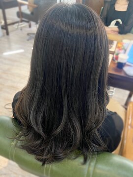 マリアバイアフロート(Maria by AFLOAT) 【山田】たっぷり細かめハイライトアッシュグレージュ