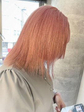 ルーブ トウキョウ(Loob. TOKYO) タッセルボブハイトーンボブ切りっぱなしボブベージュカラー30代