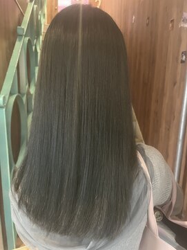 アヴァンス 天王寺店(AVANCE.) オリーブグレージュ×透明感