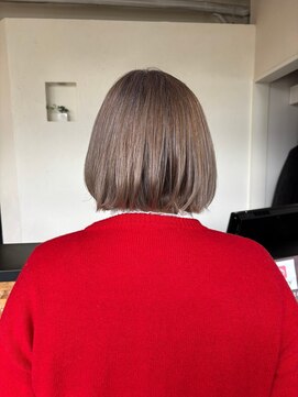 ヴァン カウンシル 王子(VAN COUNCIL) 大人かわいい後下がりマッシュヘア×ボブディ/白髪ぼかし#2