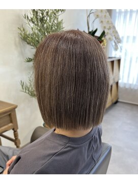 ラフィーネ(raffine) 大人ボブ×グレージュ