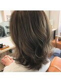 N.カラーで柔らかい質感を…