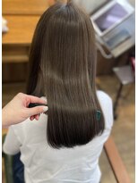 アンダーバーホワイトモデ 河内長野(_WHITE mode)&nbsp;◎20代30代40代カーキーアッシュ髪質改善カラー艶感ストレート