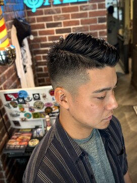 バレス 田町(BALES) スキンフェード慣れパン73