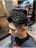 スパイラル無造作パーマショートアップスタイル