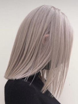 エイチ(H eitf) H【eitf】　原宿　表参道　ホワイト/ダブルブリーチ