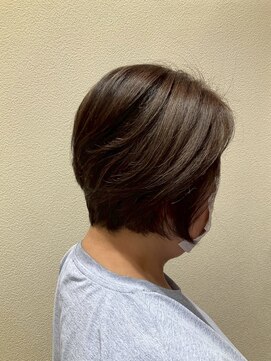 アクセ 大人上品なツヤ髪ショートボブ*チョコレートベージュ*40代50代