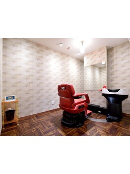 お手頃価格×最新技術で"なりたい"を叶える♪経験豊富なオーナーがマンツーマンであなたに寄り添いご提案◎