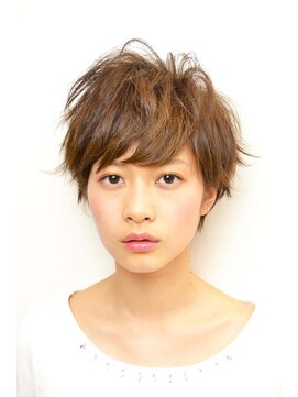 レンジシ オモテサンドウ(RENJISHI omotesando) ラフな動きのレイヤーショート《RENJISHI》