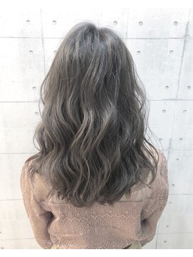 ニューヨークニューヨーク 守口店(NYNY) 外国人風カラー