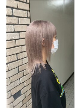 フィリア 東口店(Filea) White Pink