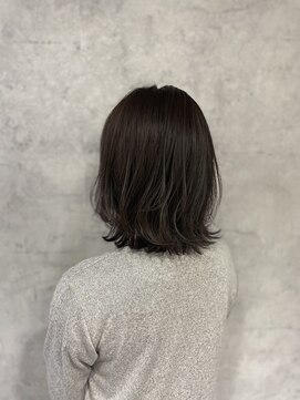 ユイテ 新河岸店(yuite) ミディアム 外ハネボブ ハイライト込みグレージュ