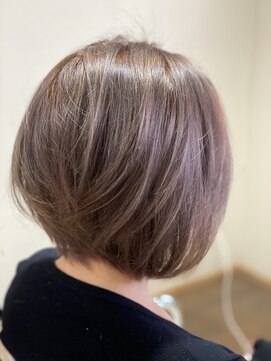 マハロ(MAHALO) 前下がりボブ