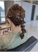 お呼ばれヘアセット　ミディアム