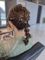テラスプラス(テラス+)&nbsp;お呼ばれヘアセット　ミディアム