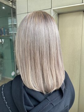 ミラシィ 成田(Mirashy) 艶髪ホワイトブロンドカラー[成田駅]