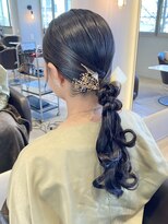 ケリーアン 太田(kelly.un)&nbsp;お呼ばれヘアセット / タイトアレンジ / 編みおろし /ローポニー