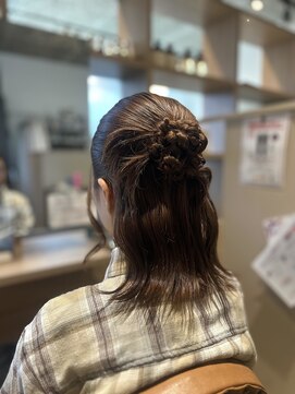 クーレ ビオトープ(+ CURE biotope) ハーフアップカチモリヘア