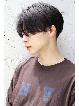 横顔イケメンを作る 低めカリアゲのセンターパート 塩顔イケメン L ネイビー Navy のヘアカタログ ホットペッパービューティー