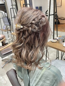 フェリア 松山(Feria) 【Feria松山】柔らかベージュ♪“石田幸輔”