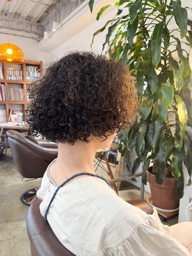 ビハインドザカーテン(BEHIND THE CURTAIN) プードル×ツイストスパイラル【小顔/ワンレン/ボブルフ】