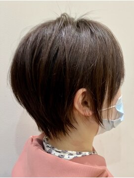 ハルキ ミナト ジャパン オオサカ(HARUKI MINATO japan OSAKA) 愛されショートボブ艶髪くびレイヤーエモージュピンクベージュ