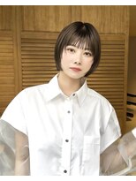 ヤイエ(yiye)&nbsp;ボブ/ミニボブ/顔周りレイヤーカット/ショートボブ/外はねボブ