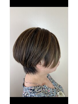 松本平太郎美容室 浦安店 白髪ぼかし　ショートスタイル/30代40代50代60代