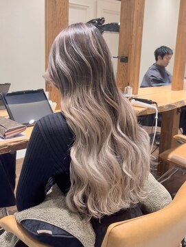 ラグーン(LAGOON) バレイヤージュグレージュハイライトダブルカラーケアブリーチ