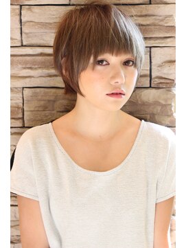 レウナ 外苑前(Reuna) 大人女子・３０代・４０代に人気スタイル