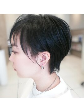 ゼル 上尾(ZELE) 《ZELE上尾》前髪の束感カワイイ★丸みショート