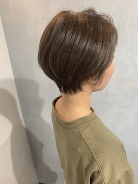 クウ(KU.) くびれショート×マットベージュ