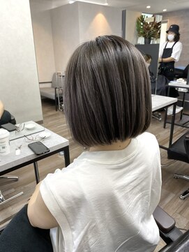 ヴィフ 大船(VIF) シャドウルーツ(ブリーチ)×シルバーグレーグレー×ボブ(カット)