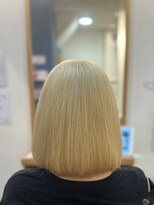 フリージア(freesia)&nbsp;ショートボブ/ツヤ髪スタイル/ブリーチ