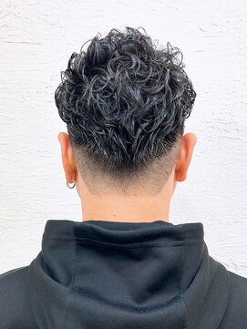 アクティ(actie) フェード×スペインカール【@xoxoayu3】南柏/メンズサロン/眉毛