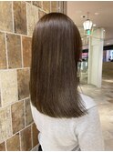結べるミディアム　モテ髪　美髪ブロンドベージュセンターパート