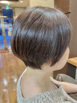 ヴィサージュクルー(VISAGE crew) 艶と丸さのあるショートデザイン！