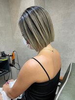 サニー 渋谷(SUNNY)&nbsp;バレイヤージュ、ハイライト、レイヤーロング、グレーベージュ