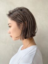 ヒュー 広島(HEW)&nbsp;大人気！ブリーチ無しダークグレーくびれボブ透明感カラー20代