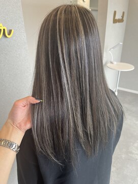 リアヘアー(Li'a hair) コントラストハイライトカラー