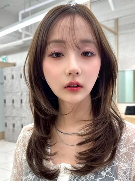ロエ 元町店(Loe) 元町レイヤーカット韓国ダブルカラー顔周り前髪カットボブ