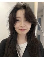 ナヌーク シブヤ(nanuk shibuya)&nbsp;ロングレイヤーに緩く自然なパーマ