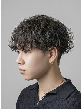 レボ 片町店(Revo) シャドウパーマ