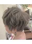 ハイトーングレージュ