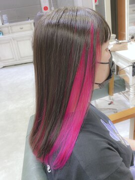 デイズ(days) ピンクインナーカラー☆　表面ブリーチなし暗髪セクションカラー